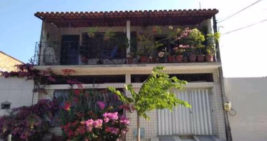 Casa com 4 dormitórios à venda, 215 m² por R$ 450.000,00 - Parque Dois Irmãos - Fortaleza/CE
