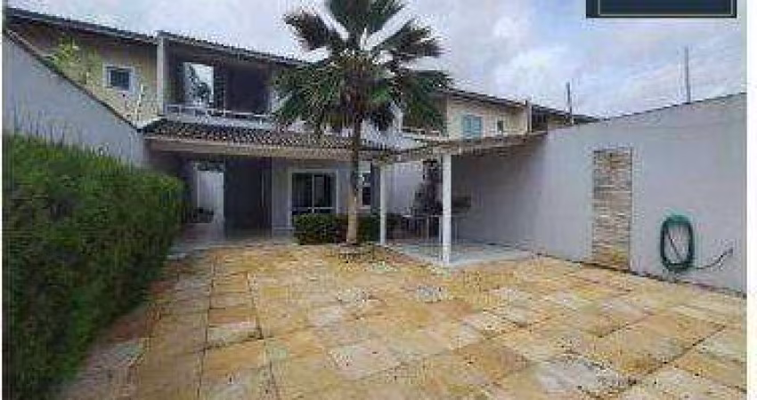 Casa com 4 dormitórios à venda, 199 m² por R$ 740.000,00 - Edson Queiroz - Fortaleza/CE