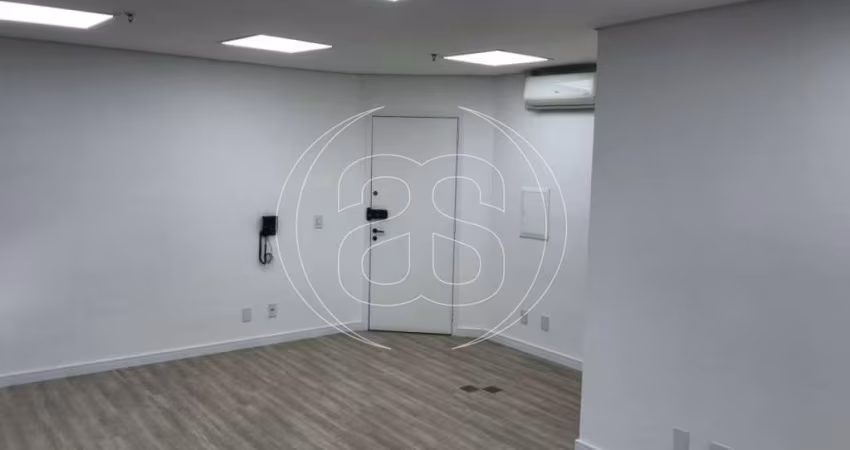Sala Comercial em Santo Amaro com 32m²