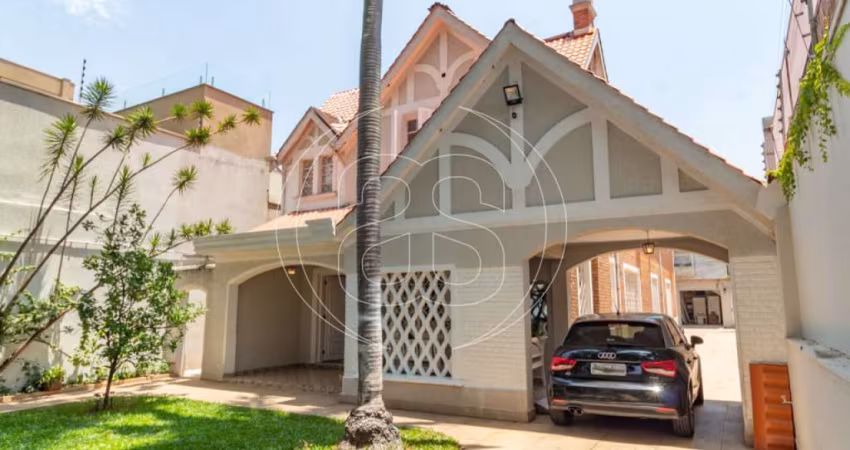 LINDA CASA REFORMADA COM 580m² JARDIM PAULISTA