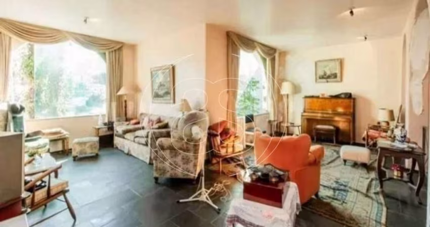 Sobrado residencial com edícula á venda