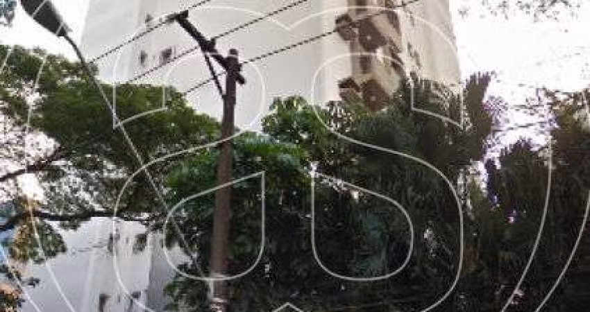 APARTAMENTO NA REGIÃO DE MOEMA