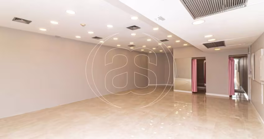 Oportunidade única em Moema: Sala comercial com localização privilegiada!