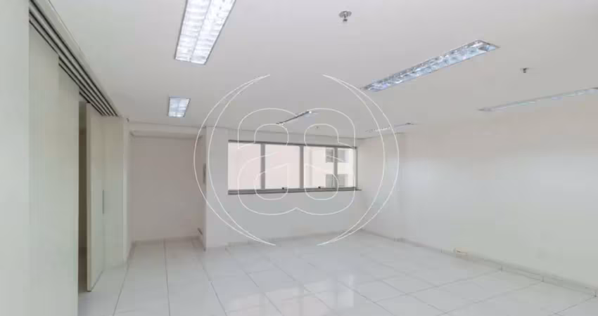 Sala comercial na região de santo amaro para locação