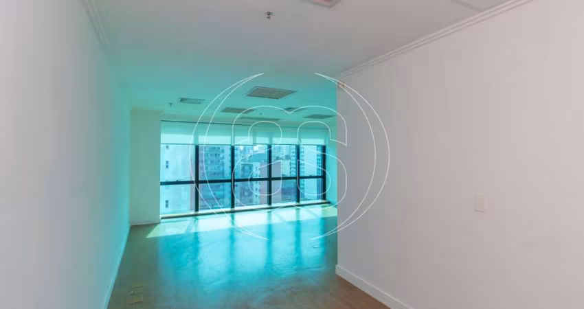 Sala Comercial Excepcional em Indianópolis - 105m², 3 Vagas e Próximo ao Metrô e Parque Ibirapuera!
