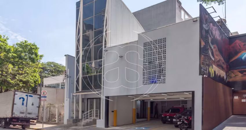Excelente imóvel comercial em Moema com 845m² a e poucos metros do Metrô!