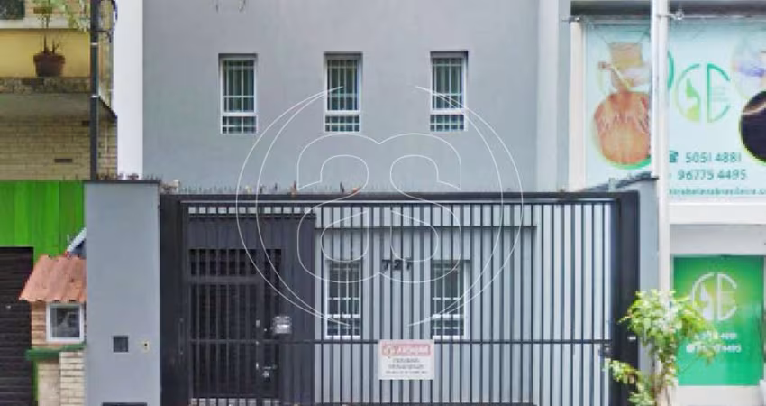 Oportunidade Imperdível: Imóvel Comercial de 250m² no Coração de Moema!