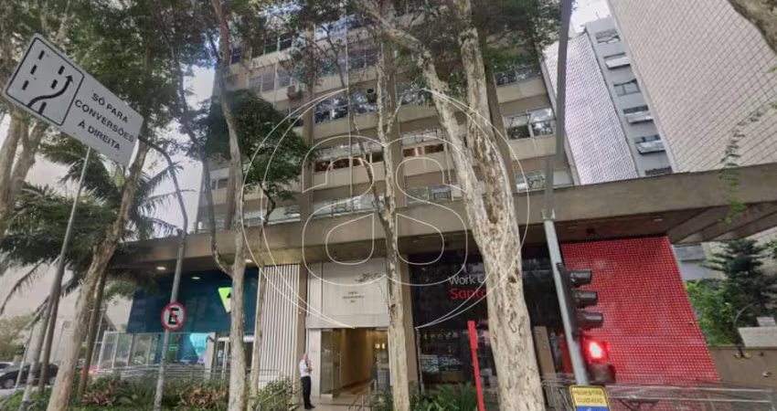 CONJUNTO COMERCIAL NA REGIÃO DO JARDIM PAULISTANO