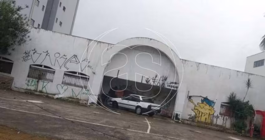 TERRENO COMERCIAL - AV. VEREADOR JOSÉ DINIZ - 467 M²