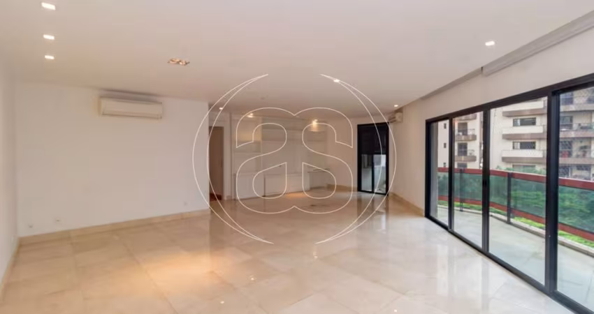 APARTAMENTO MOEMA NOBRE! AO LADO DO PARQUE