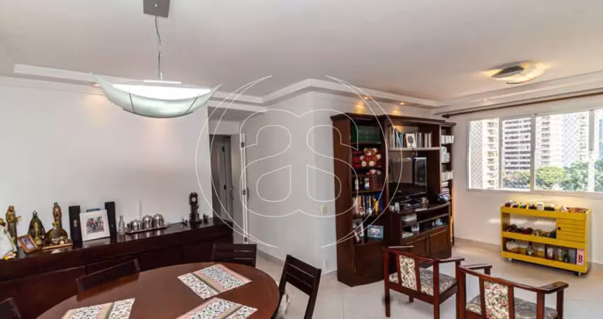 Apartamento com 3 quartos à venda na Avenida Chibarás, 415, Moema, São Paulo