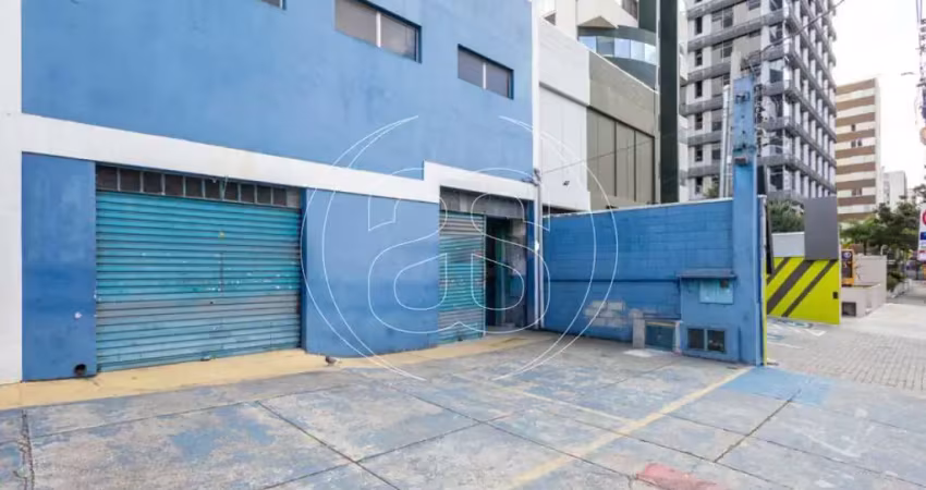 Prédio com 16 salas para alugar na Alameda dos Nhambiquaras, 1542, Moema, São Paulo