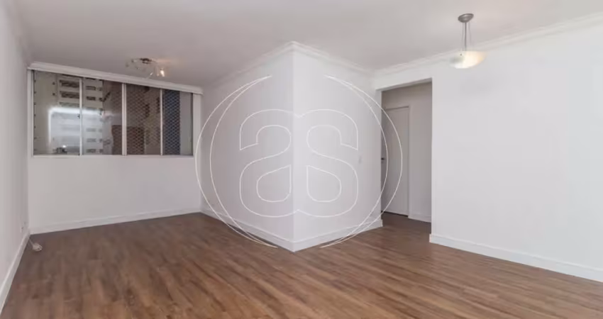APARTAMENTO REFORMADO COM SUITE NO ED ROSEANA - 78m²