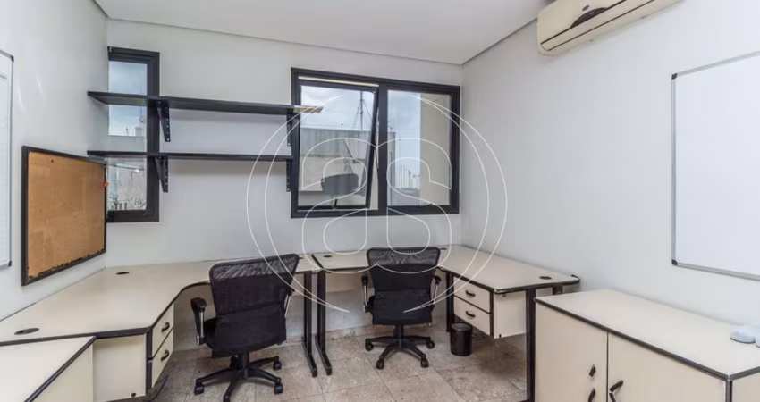 Oportunidade Única! Sala Comercial Espaçosa em Moema com 01 Vaga!