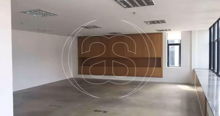 Oportunidade Imperdível na Vila Olímpia: Imóvel Comercial de 489m² com 8 Vagas!