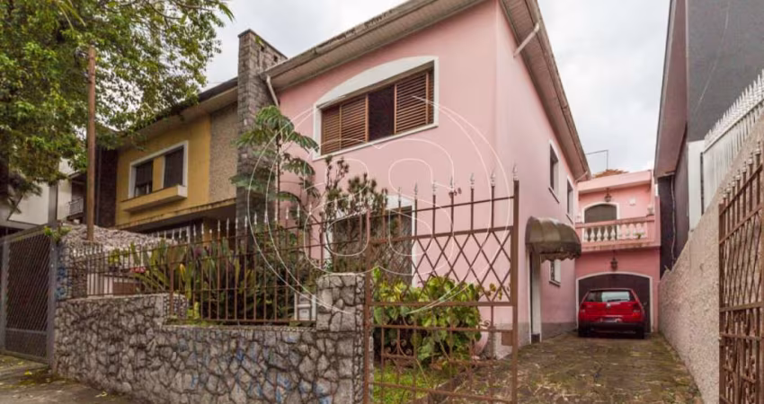 CASA SUPER ESPAÇOSA, EM ÓTIMA LOCALIZAÇÃO, COM 04 DORMITRIOS.
