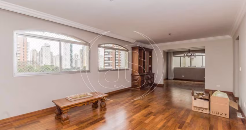 APARTAMENTO COM 03 SUÍTES, EM MOEMA PÁSSAROS, COM 204m²