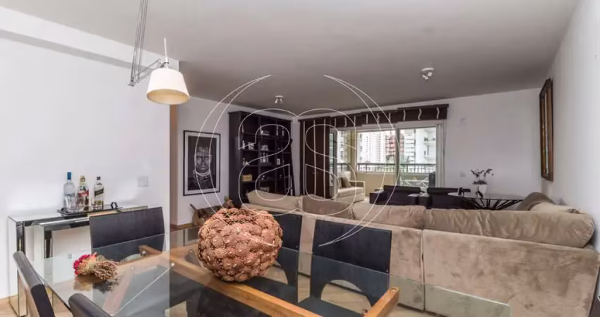 Apartamento com 3 quartos para alugar na Rua Juquis, 204, Moema, São Paulo