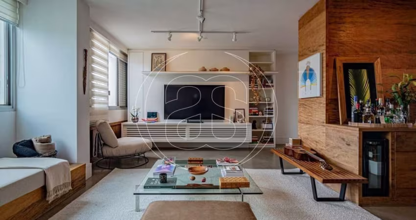 APARTAMENTO - VENDA OU LOCAÇÃO - 151m² - BOA LOCALIZAÇÃO.