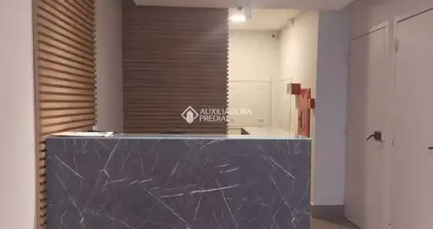 Sala comercial à venda na Avenida Cristóvão Colombo, 2427, Floresta, Porto Alegre
