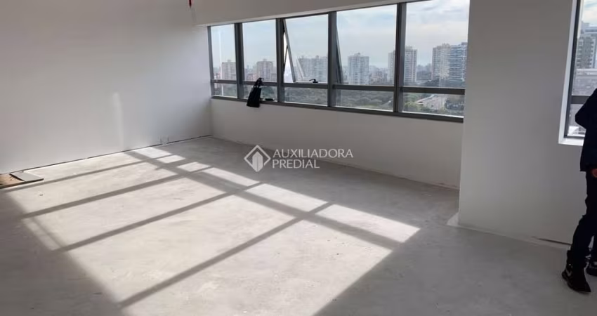 Sala comercial à venda na Avenida Doutor Nilo Peçanha, 3245, Chácara das Pedras, Porto Alegre