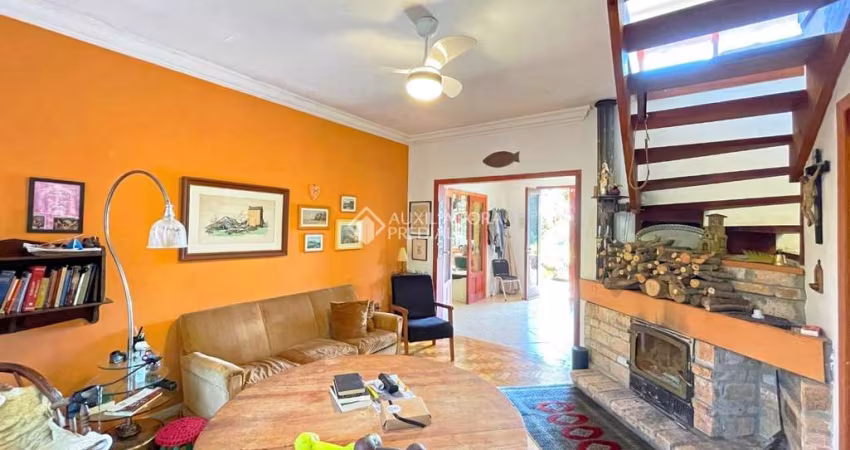 Casa com 5 quartos à venda na Rua Pão de Açúcar, 110, Vila Conceição, Porto Alegre