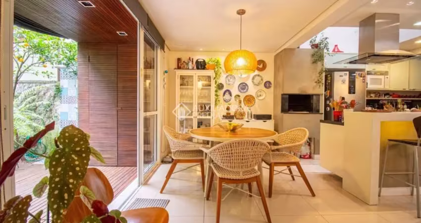 Casa em condomínio fechado com 3 quartos à venda na Rua Conselheiro Xavier da Costa, 3394, Ipanema, Porto Alegre
