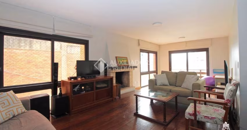 Apartamento com 3 quartos à venda na Rua Doutor Castro de Menezes, 290, Vila Assunção, Porto Alegre