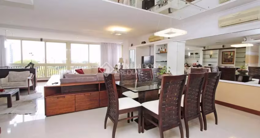 Apartamento com 3 quartos à venda na Alameda Emílio de Menezes, 75, Três Figueiras, Porto Alegre