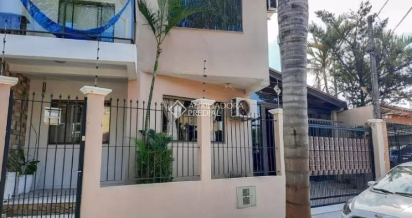Casa com 3 quartos à venda na Rua Kansas, 240, Mato Grande, Canoas