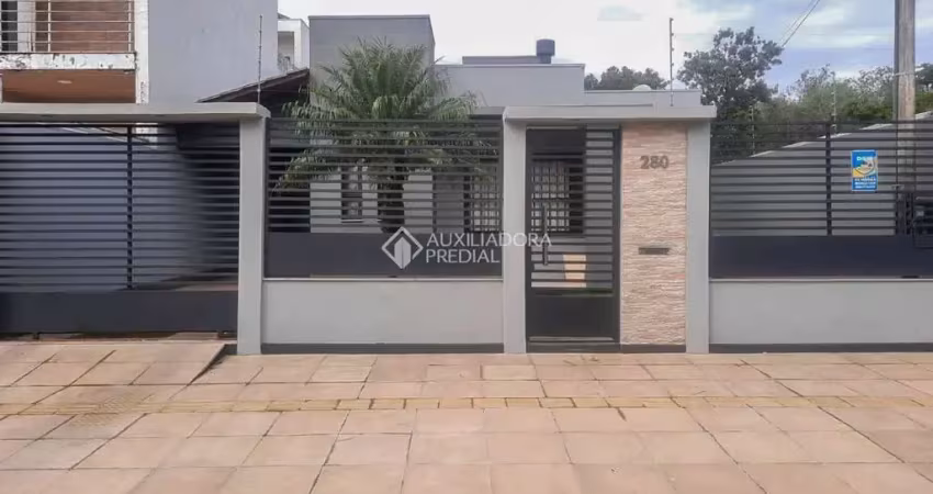 Casa com 3 quartos à venda na Rua Raquel Rossi, 280, Fátima, Canoas