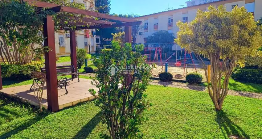 Apartamento com 3 quartos à venda na Rua Roque Calage, 260, Passo da Areia, Porto Alegre