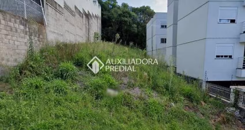 Terreno à venda na Rua Carlos Angelo Ponzan, 273, São Luiz, Caxias do Sul