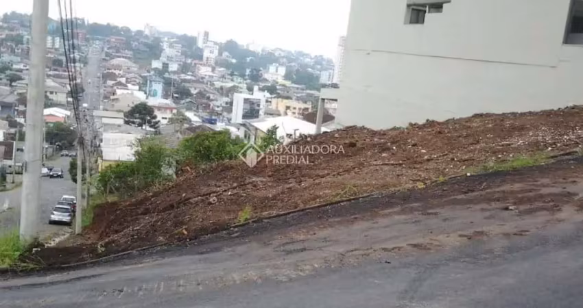 Terreno à venda na Rua Ernesto Marsiaj, 732, Petrópolis, Caxias do Sul