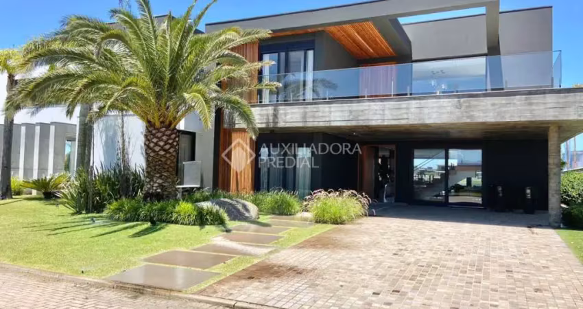 Casa em condomínio fechado com 5 quartos à venda na Rua Rio Jacuí, 1336, Centro, Xangri-Lá