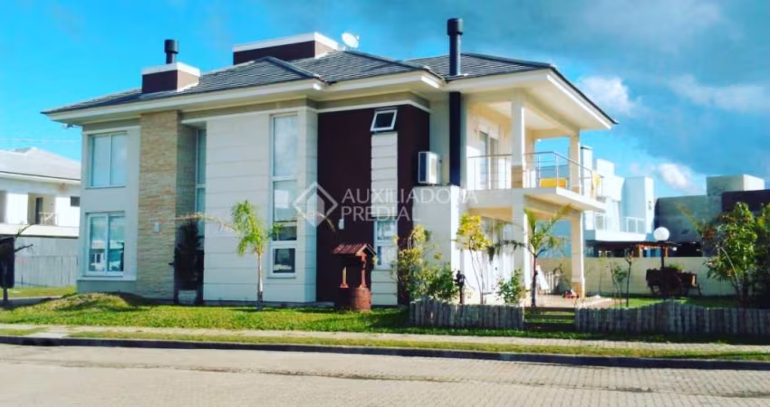 Casa em condomínio fechado com 3 quartos à venda na LOTE 26, 26, Centro, Xangri-Lá