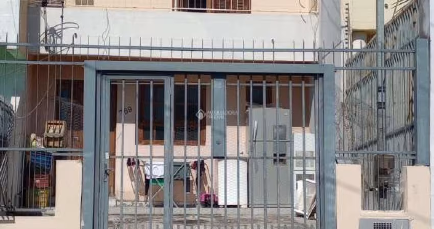 Casa com 3 quartos à venda na Avenida Vasco Alves Pereira, 7, Morada da Colina, Guaíba