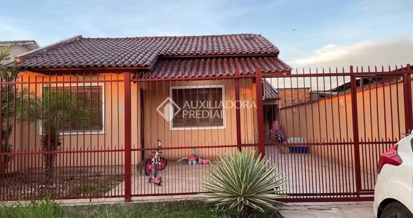 Casa com 2 quartos à venda na Clara, Santa, 135, Jardim dos Lagos, Guaíba