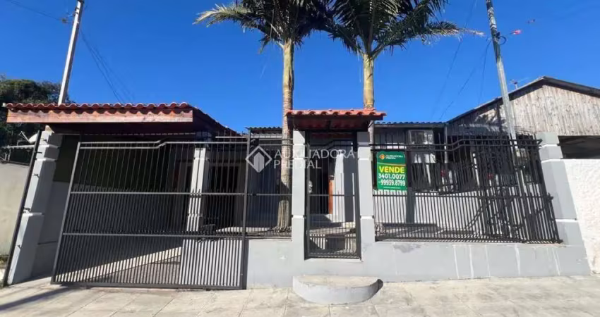 Casa com 2 quartos à venda na Maragatos, 195, Jardim dos Lagos, Guaíba