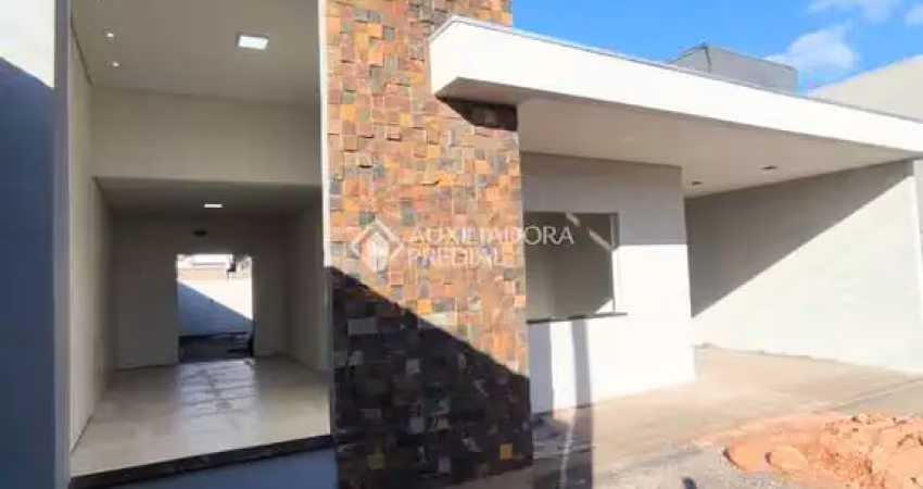 Casa com 3 quartos à venda na Rua O Tempo e o Vento, 772, Jardim dos Lagos, Guaíba