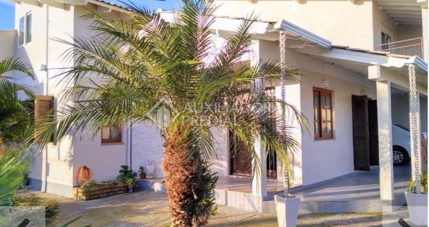 Casa em condomínio fechado com 3 quartos à venda na Rua Josué Guimarães, 695, Jardim dos Lagos, Guaíba