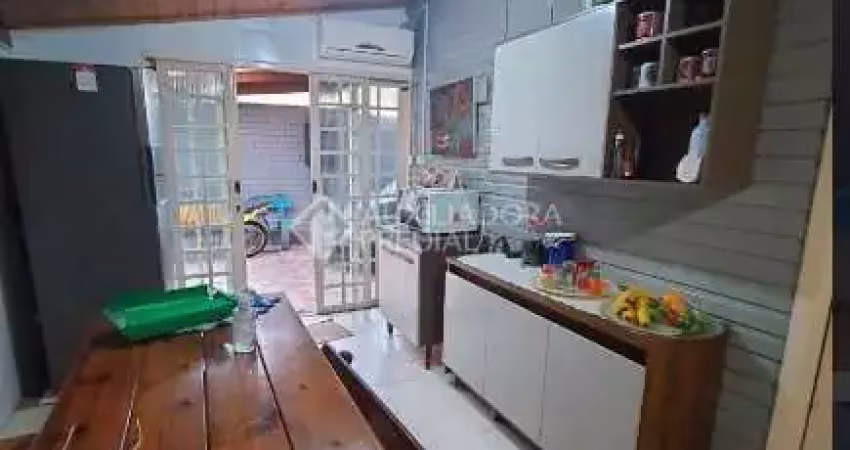 Casa com 2 quartos à venda na Rua Alcides Sabedot, 307, Estância Velha, Canoas