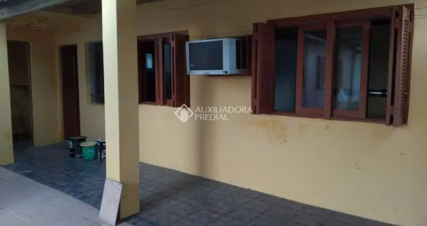 Casa com 2 quartos à venda na Rua Santo Augusto, 176, Niterói, Canoas