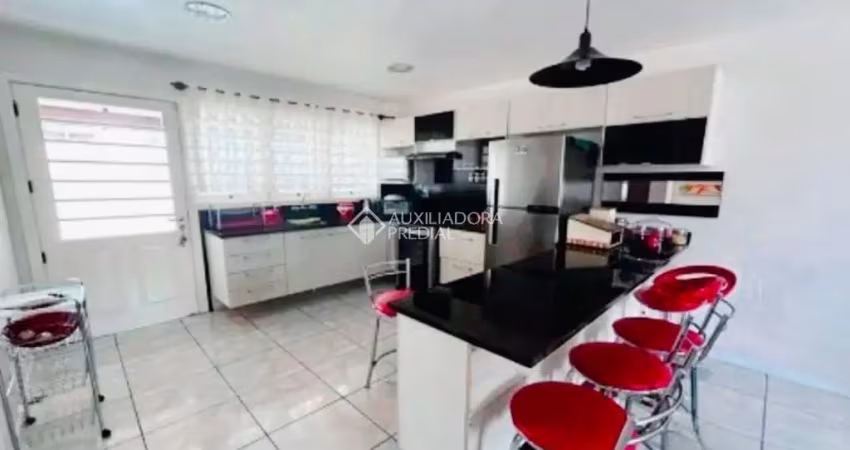 Casa com 3 quartos à venda na Rua Doutor Alfredo Angelo Filho, 497, Igara, Canoas