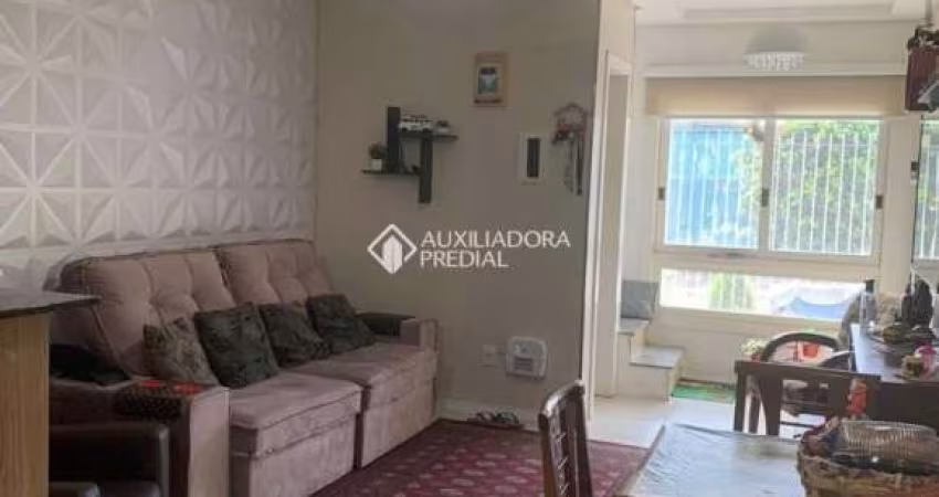 Casa em condomínio fechado com 3 quartos à venda na Rua Dante Poggetti, 326, Jardim Itu Sabará, Porto Alegre