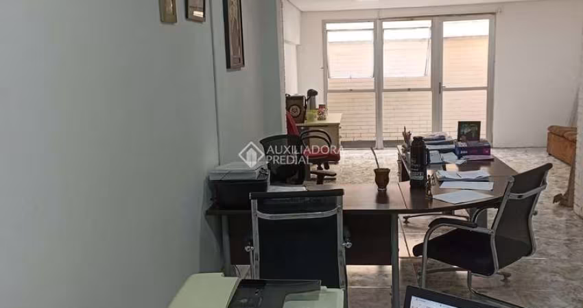 Sala comercial à venda na Avenida Assis Brasil, 115, Passo da Areia, Porto Alegre