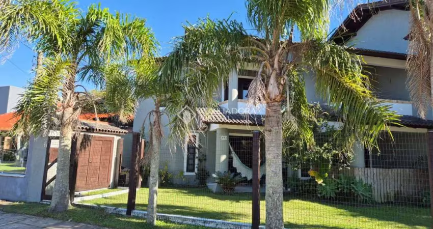 Casa em condomínio fechado com 4 quartos à venda na Das Camélias, 927, Noiva Do Mar, Xangri-Lá