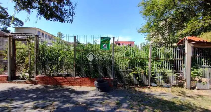 Terreno em condomínio fechado à venda na Rua Nunes, 114, Medianeira, Porto Alegre