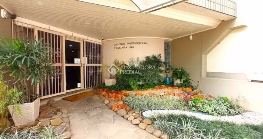 Sala comercial à venda na Avenida Taquara, 198, Petrópolis, Porto Alegre