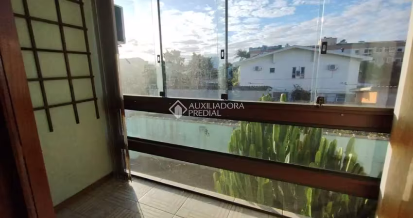 Casa em condomínio fechado com 2 quartos à venda na Rua Dona Firmina, 170, Vila São José, Porto Alegre